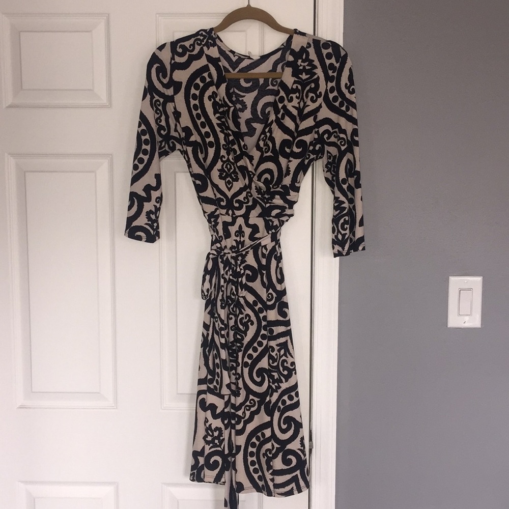 Maternity 3/4 Sleeved Nursing Dress